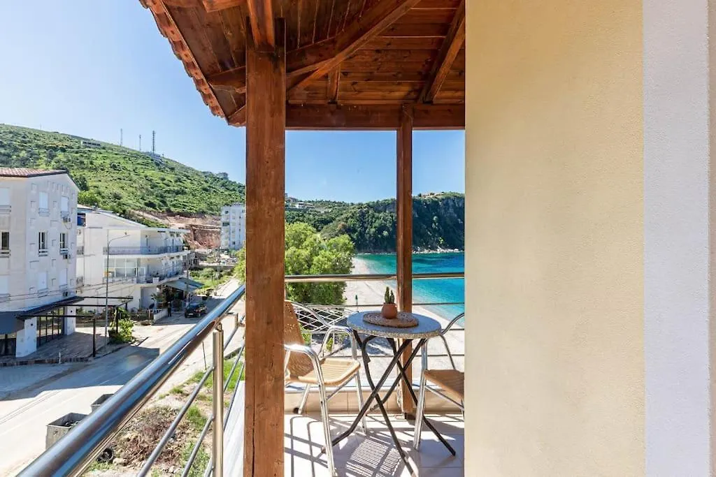 Potam'Sea Bliss 37- Beach Front, Sun Beds & Parking Himare 0*,  Albanië