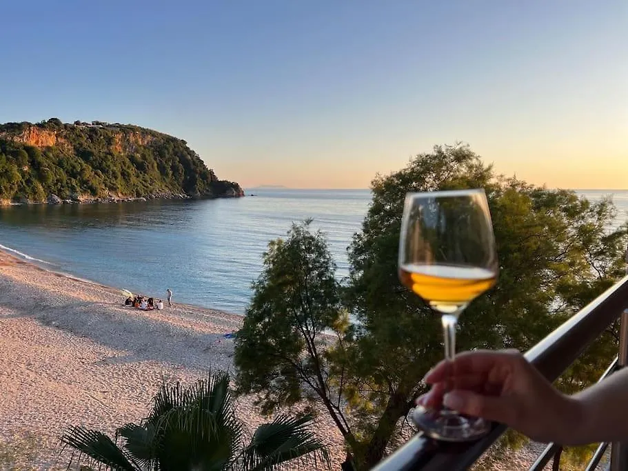 Potam'Sea Bliss 37- Beach Front, Sun Beds & Parking Himare Albanië