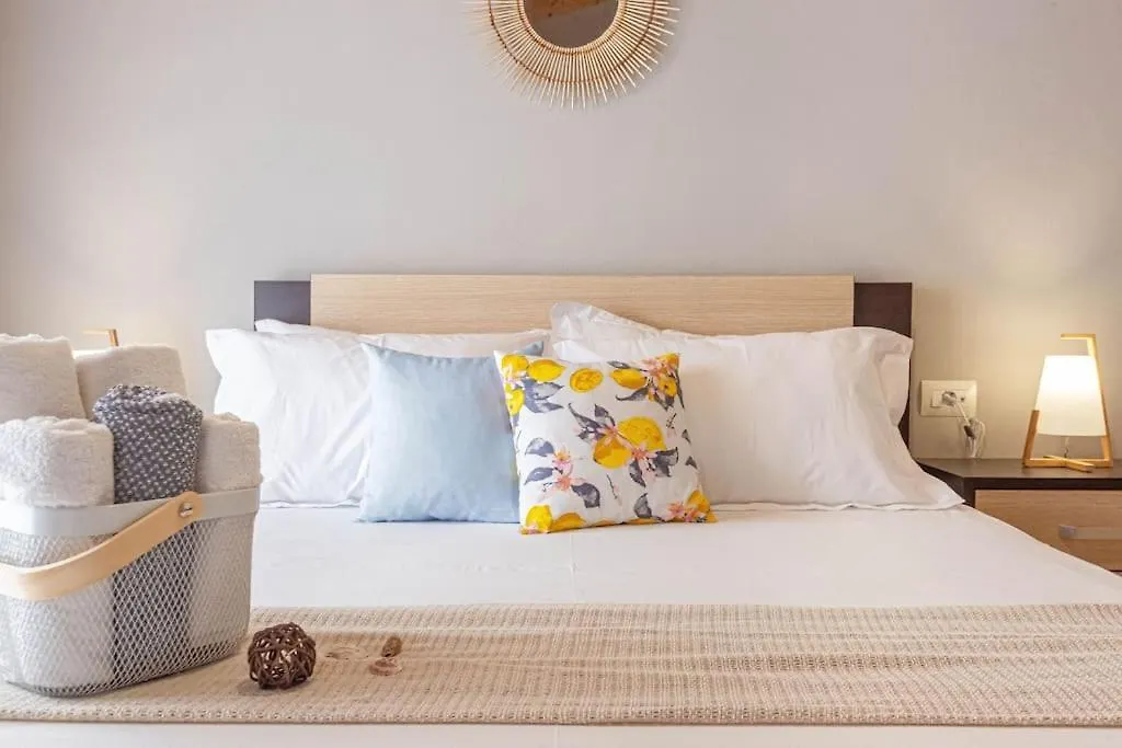 Potam'Sea Bliss 37- Beach Front, Sun Beds & Parking Himare